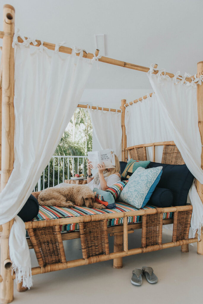 outdoor daybed in super grouper a florida keys vacation rental in marathon